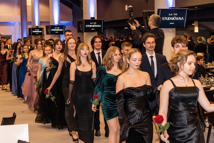 Studniówka maturzystów VII LO we Wrocławiu