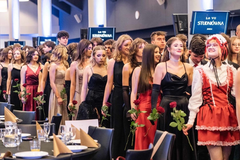 Studniówka maturzystów VII LO we Wrocławiu