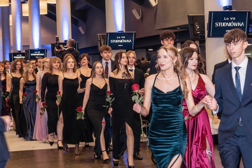 Studniówka maturzystów VII LO we Wrocławiu