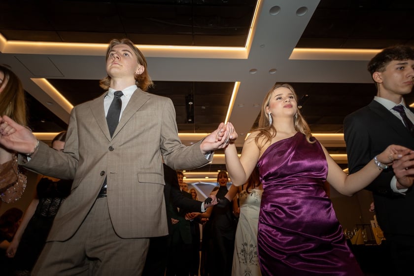 Studni&oacute;wka uczni&oacute;w&nbsp;klas maturalnych XIII LO im. Aleksandra Fredry we Wrocławiu