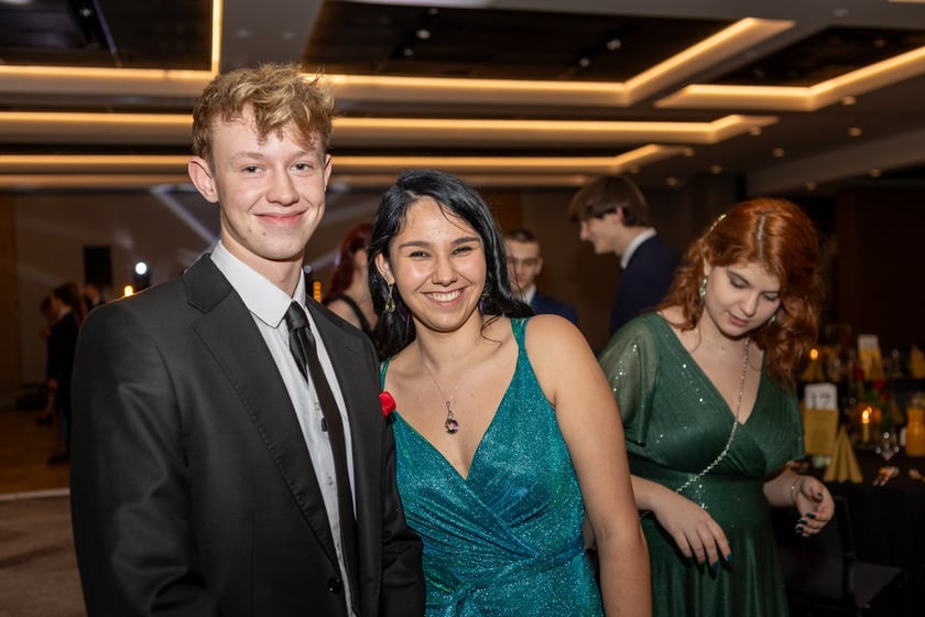 Studni&oacute;wka uczni&oacute;w&nbsp;klas maturalnych XIII LO im. Aleksandra Fredry we Wrocławiu