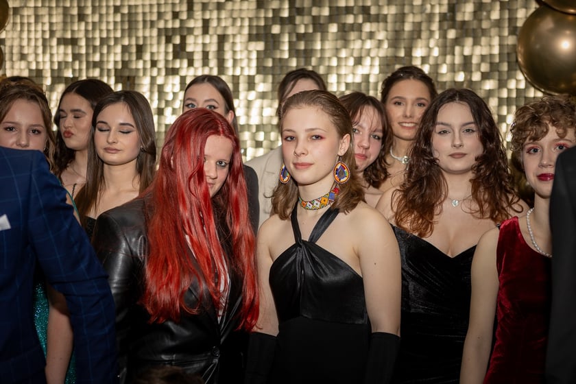 Studni&oacute;wka uczni&oacute;w&nbsp;klas maturalnych XIII LO im. Aleksandra Fredry we Wrocławiu