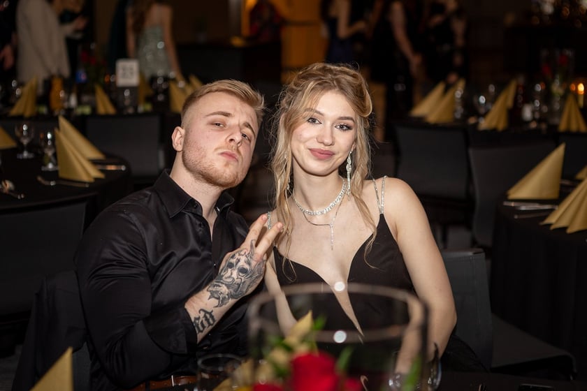 Studni&oacute;wka uczni&oacute;w&nbsp;klas maturalnych XIII LO im. Aleksandra Fredry we Wrocławiu