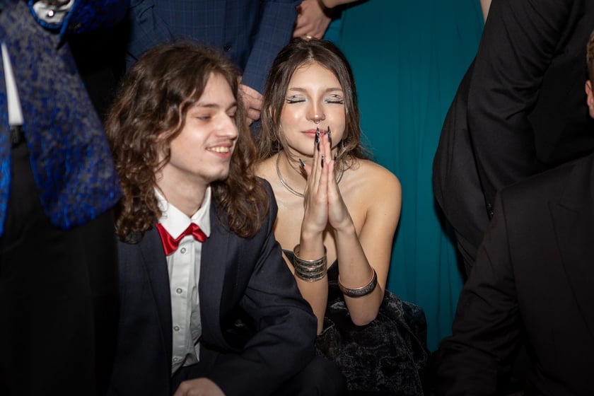 Studni&oacute;wka uczni&oacute;w&nbsp;klas maturalnych XIII LO im. Aleksandra Fredry we Wrocławiu