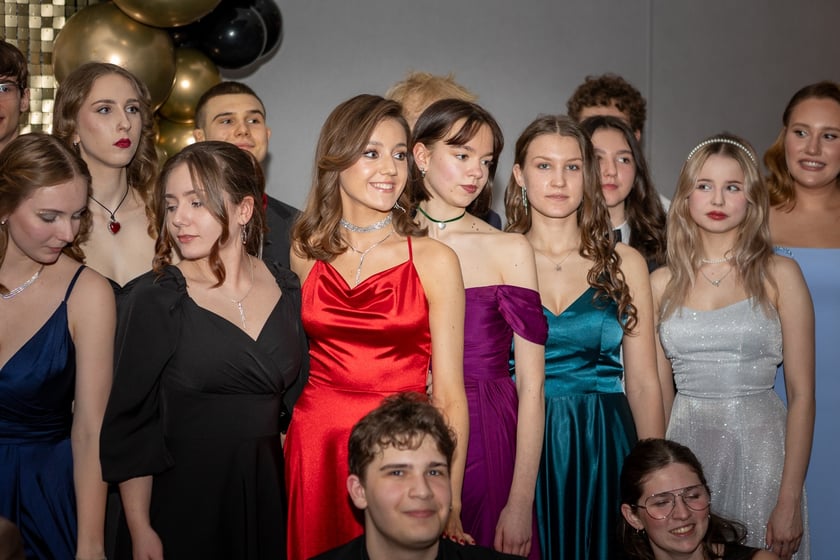 Studni&oacute;wka uczni&oacute;w&nbsp;klas maturalnych XIII LO im. Aleksandra Fredry we Wrocławiu