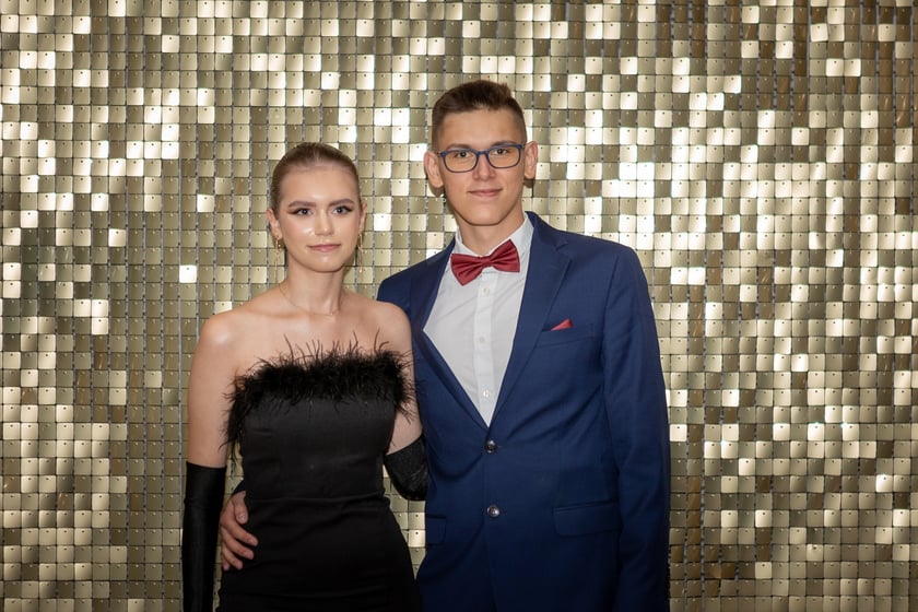 Studni&oacute;wka uczni&oacute;w&nbsp;klas maturalnych XIII LO im. Aleksandra Fredry we Wrocławiu