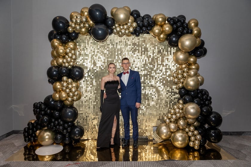 Studni&oacute;wka uczni&oacute;w&nbsp;klas maturalnych XIII LO im. Aleksandra Fredry we Wrocławiu