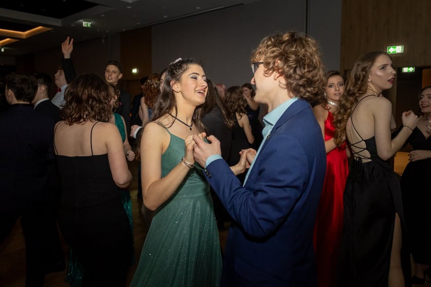 Studni&oacute;wka uczni&oacute;w&nbsp;klas maturalnych XIII LO im. Aleksandra Fredry we Wrocławiu