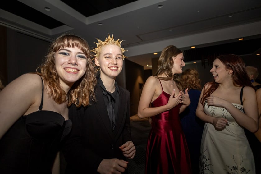 Studni&oacute;wka uczni&oacute;w&nbsp;klas maturalnych XIII LO im. Aleksandra Fredry we Wrocławiu