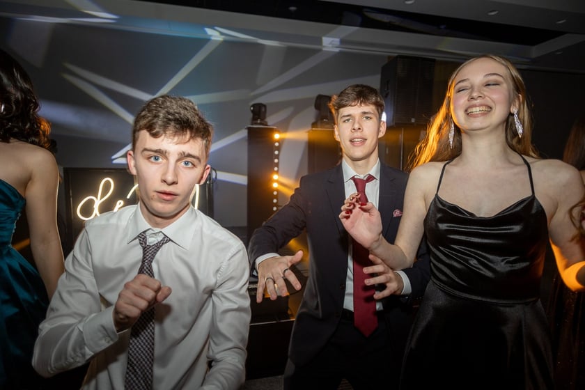 Studni&oacute;wka uczni&oacute;w&nbsp;klas maturalnych XIII LO im. Aleksandra Fredry we Wrocławiu