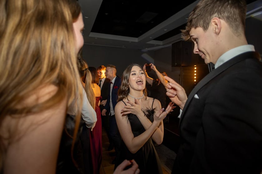 Studni&oacute;wka uczni&oacute;w&nbsp;klas maturalnych XIII LO im. Aleksandra Fredry we Wrocławiu