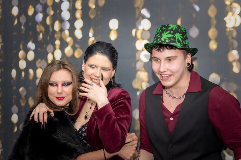 Studni&oacute;wka uczni&oacute;w&nbsp;klas maturalnych XIII LO im. Aleksandra Fredry we Wrocławiu