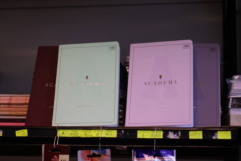 Sklep papierniczy „EMA” przy ul. Słowiczej we Wrocławiu