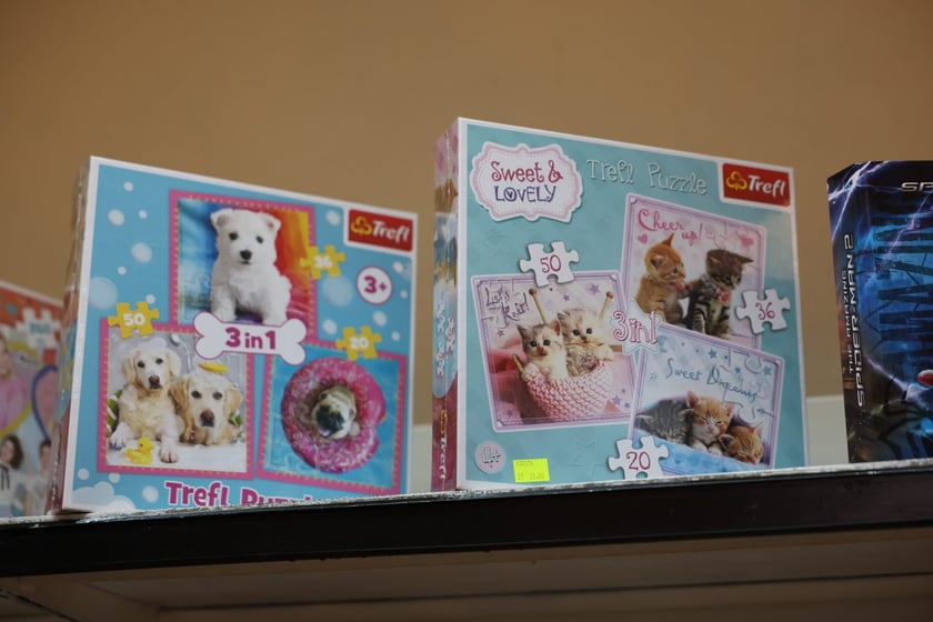 Sklep papierniczy „EMA” przy ul. Słowiczej we Wrocławiu