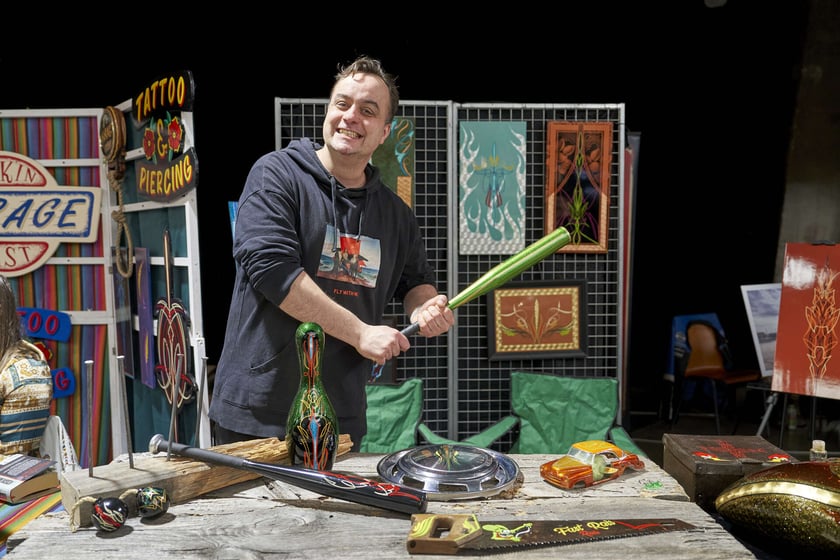 Kustomhead 2024 w Hali Stulecia - zabytkowe amerykańskie pojazdy we Wrocławiu