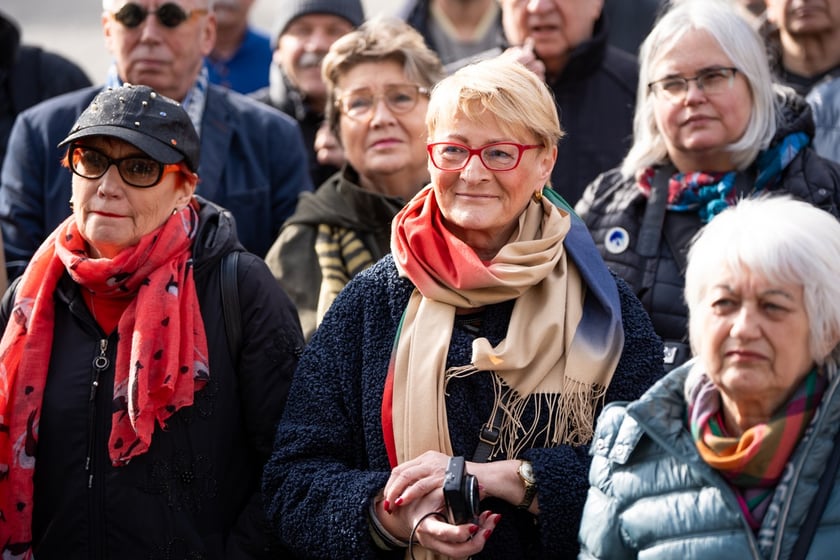 Odsłonięcie krasnala Stanisława Wolskiego