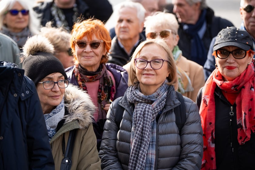 Odsłonięcie krasnala Stanisława Wolskiego