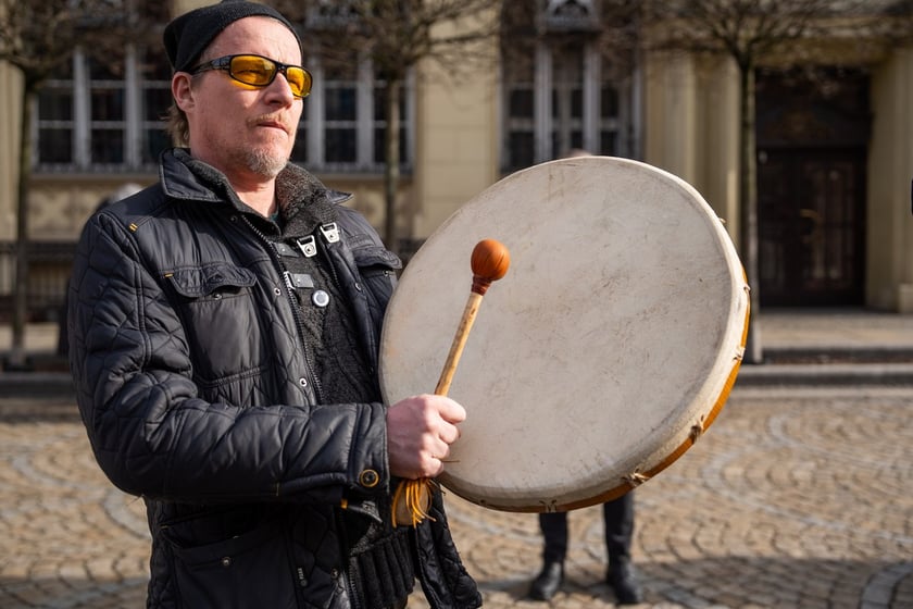 Odsłonięcie krasnala Stanisława Wolskiego