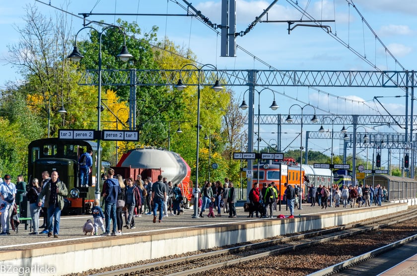 Wystawa lokomotyw i wagonów zorganizowana przez Klub Sympatyków Kolei we Wrocławiu