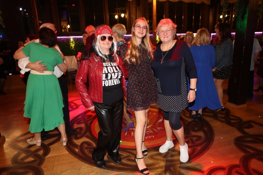 Bal z okazji Dnia Kobiet - Rock'n'rollowa Dama - lata 50. w Restauracji Letniej