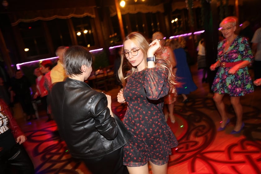 Bal z okazji Dnia Kobiet - Rock'n'rollowa Dama - lata 50. w Restauracji Letniej