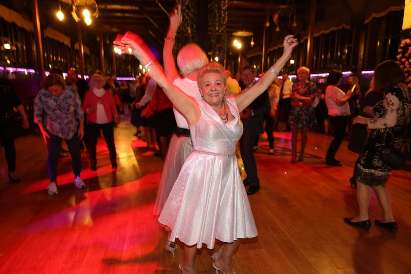 Bal z okazji Dnia Kobiet - Rock'n'rollowa Dama - lata 50. w Restauracji Letniej