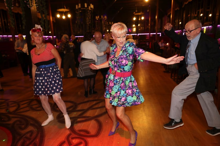 Bal z okazji Dnia Kobiet - Rock'n'rollowa Dama - lata 50. w Restauracji Letniej