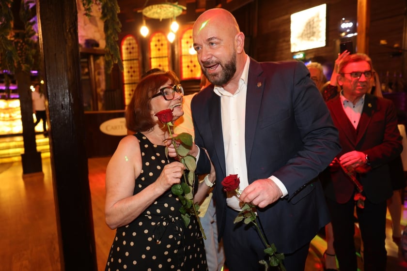 Bal z okazji Dnia Kobiet - Rock'n'rollowa Dama - lata 50. w Restauracji Letniej