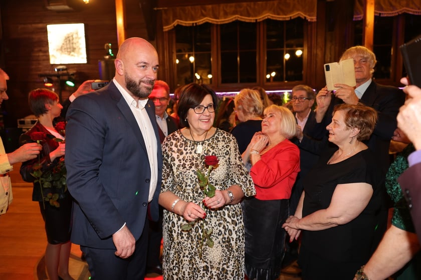 Bal z okazji Dnia Kobiet - Rock'n'rollowa Dama - lata 50. w Restauracji Letniej