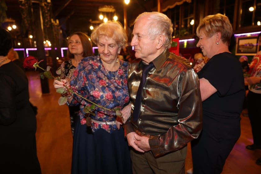 Bal z okazji Dnia Kobiet - Rock'n'rollowa Dama - lata 50. w Restauracji Letniej