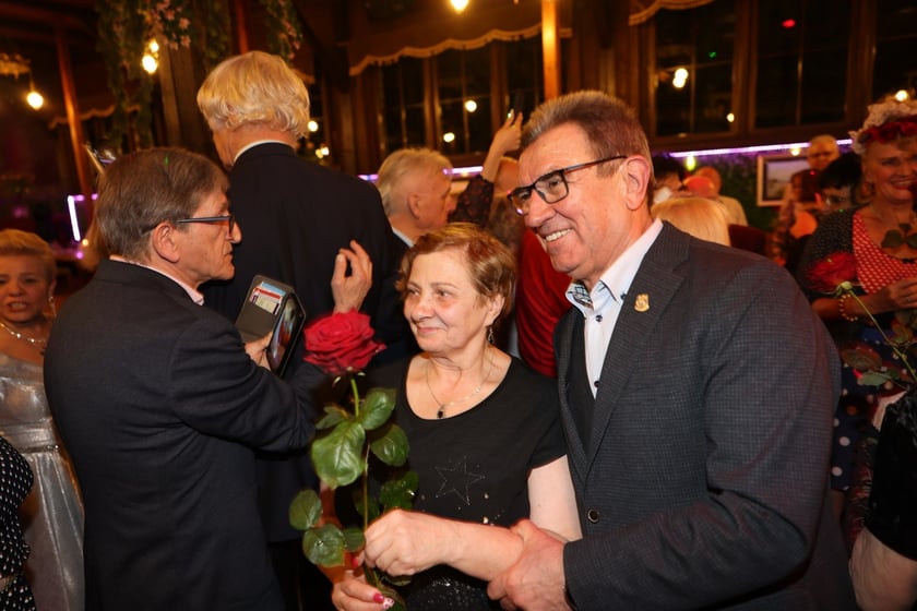 Bal z okazji Dnia Kobiet - Rock'n'rollowa Dama - lata 50. w Restauracji Letniej