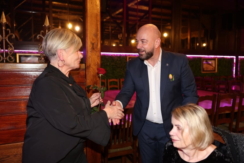 Bal z okazji Dnia Kobiet - Rock'n'rollowa Dama - lata 50. w Restauracji Letniej