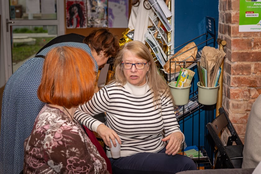 Dzień Kobiet w Rewirze Twórczym na Swojczycach, spotkanie z prezydentem Wrocławia Jackiem Sutrykiem