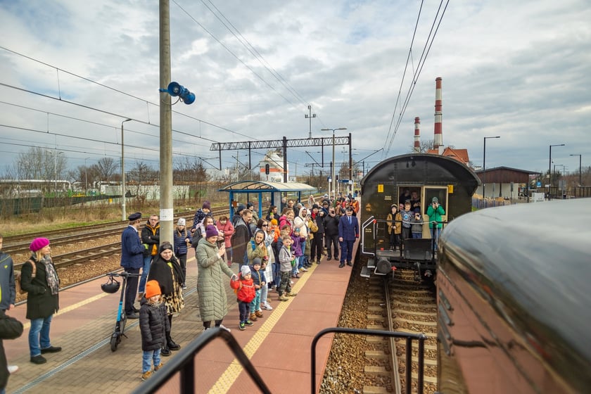 Pociąg retro, czyli kolejowe zakamarki Wrocławia - otwarcie sezonu 2024