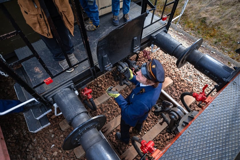 Pociąg retro, czyli kolejowe zakamarki Wrocławia - otwarcie sezonu 2024