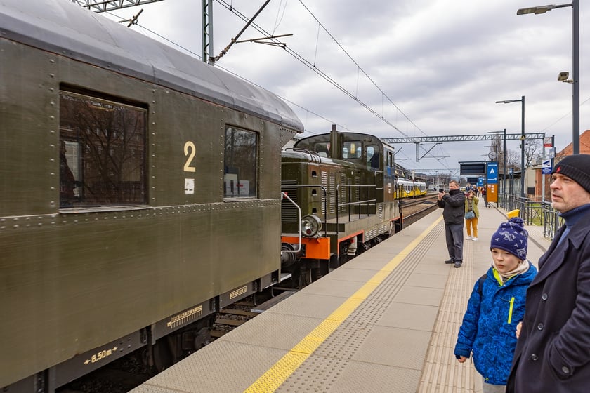 Pociąg retro, czyli kolejowe zakamarki Wrocławia - otwarcie sezonu 2024