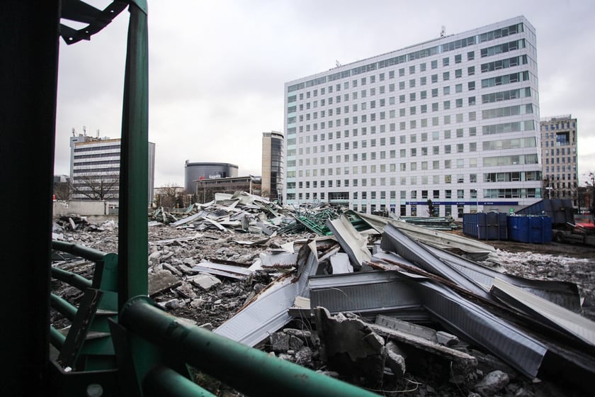 Wyburzanie parkingu przy Swobodnej, luty 2023