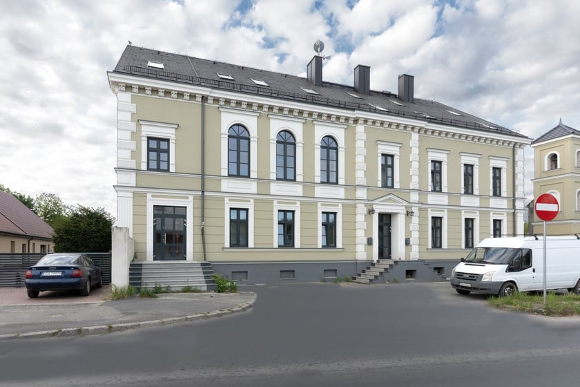 Hotel Jutrzenka: Jelcz - Laskowice