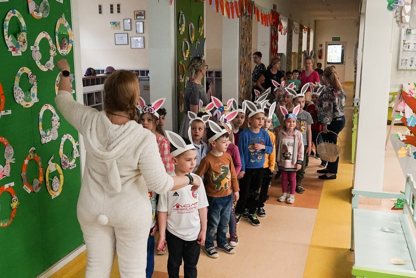 Spotkanie z Zajączkiem w Przedszkolu nr 149 „Tęczowa Polanka”