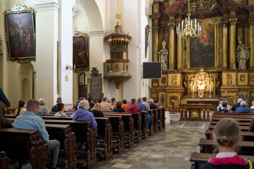 Swięcenie pokarmów w kościołach we Wrocławiu
