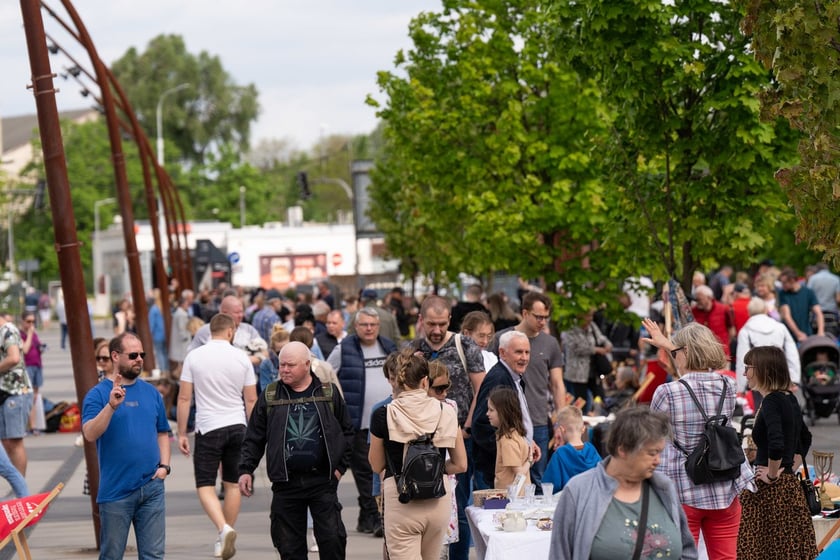 Pchli targ przy Centrum Historii Zjezdnia we Wrocławiu