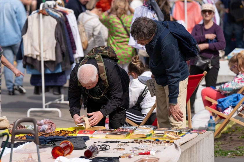 Pchli targ przy Centrum Historii Zjezdnia we Wrocławiu