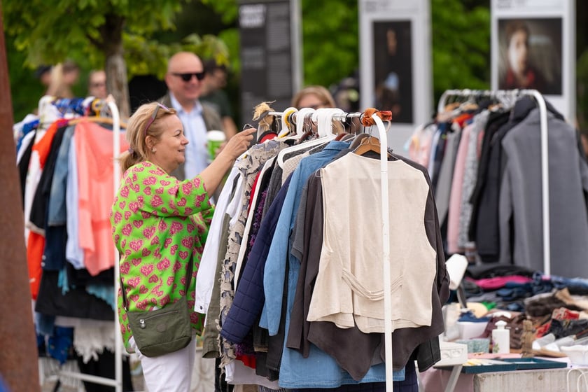 Pchli targ przy Centrum Historii Zjezdnia we Wrocławiu