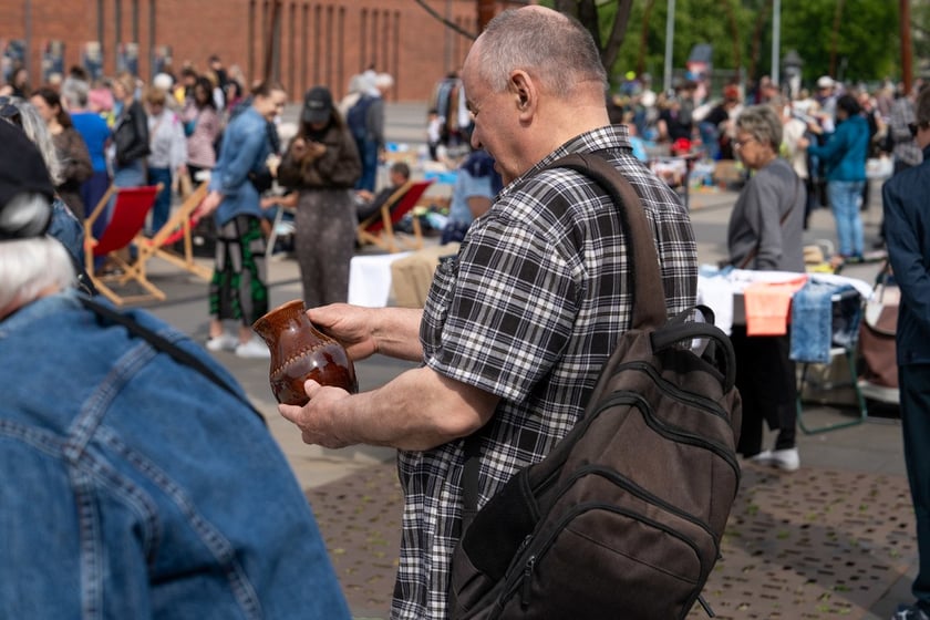 Pchli targ przy Centrum Historii Zjezdnia we Wrocławiu