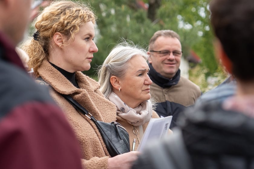Mieszkańcy Lipy Piotrowskiej na spotkaniu z Jackiem Sutrykiem, prezydentem Wrocławia