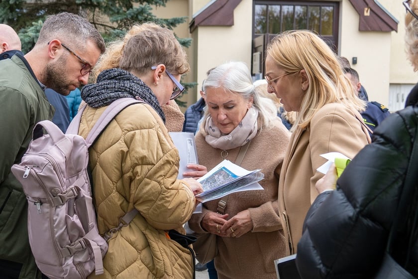 Mieszkańcy Lipy Piotrowskiej na spotkaniu z Jackiem Sutrykiem, prezydentem Wrocławia