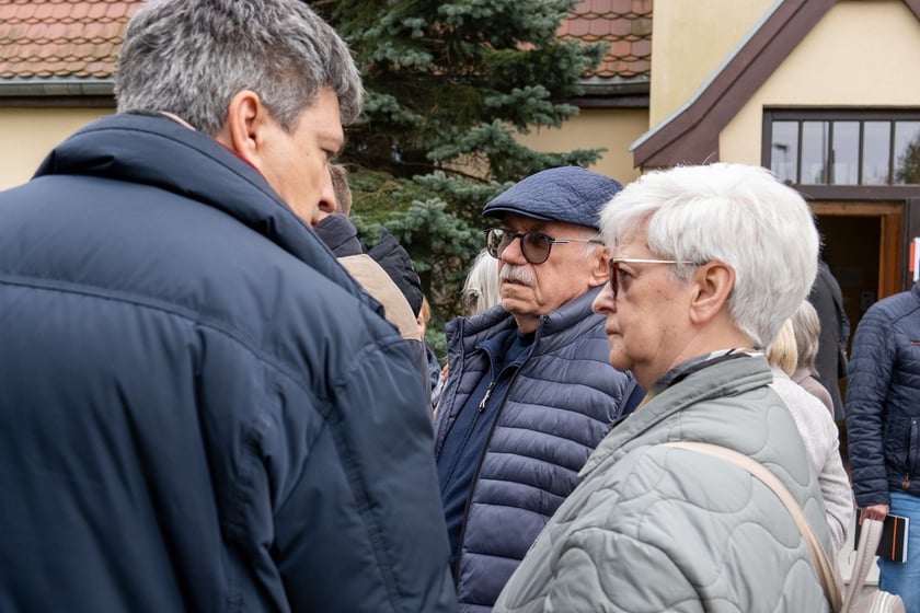 Mieszkańcy Lipy Piotrowskiej na spotkaniu z Jackiem Sutrykiem, prezydentem Wrocławia