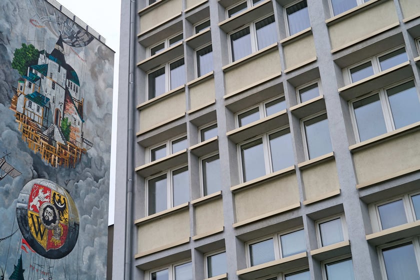 Biurowiec Zremb przy ul. Traugutta na Przedmieściu Oławskim