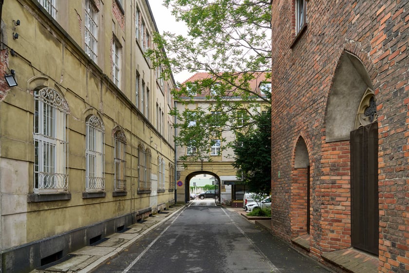 Była Poczta Paczkowa i Telegraf, także siedziba Orange Polska, na Starym Mieście