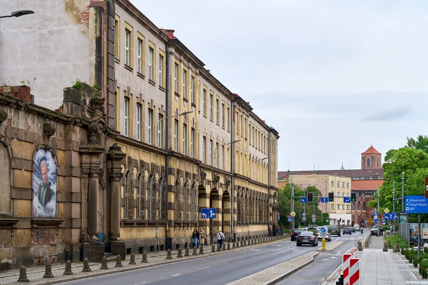 Była Poczta Paczkowa i Telegraf, także siedziba Orange Polska, na Starym Mieście